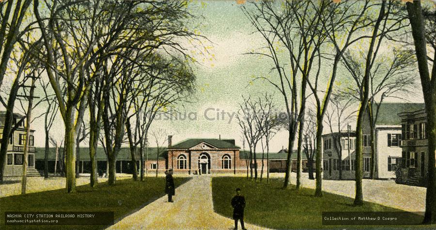 Postcard: Plymouth, Massachusetts.  Park Avenue and Railroad Station